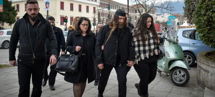 Στο εδώλιο του κατηγορουμένου ο… πατέρας του Βαγγέλη Γιακουμάκη – Η διένεξη με τον καθηγητή της γαλακτοκομικής (βίντεο)